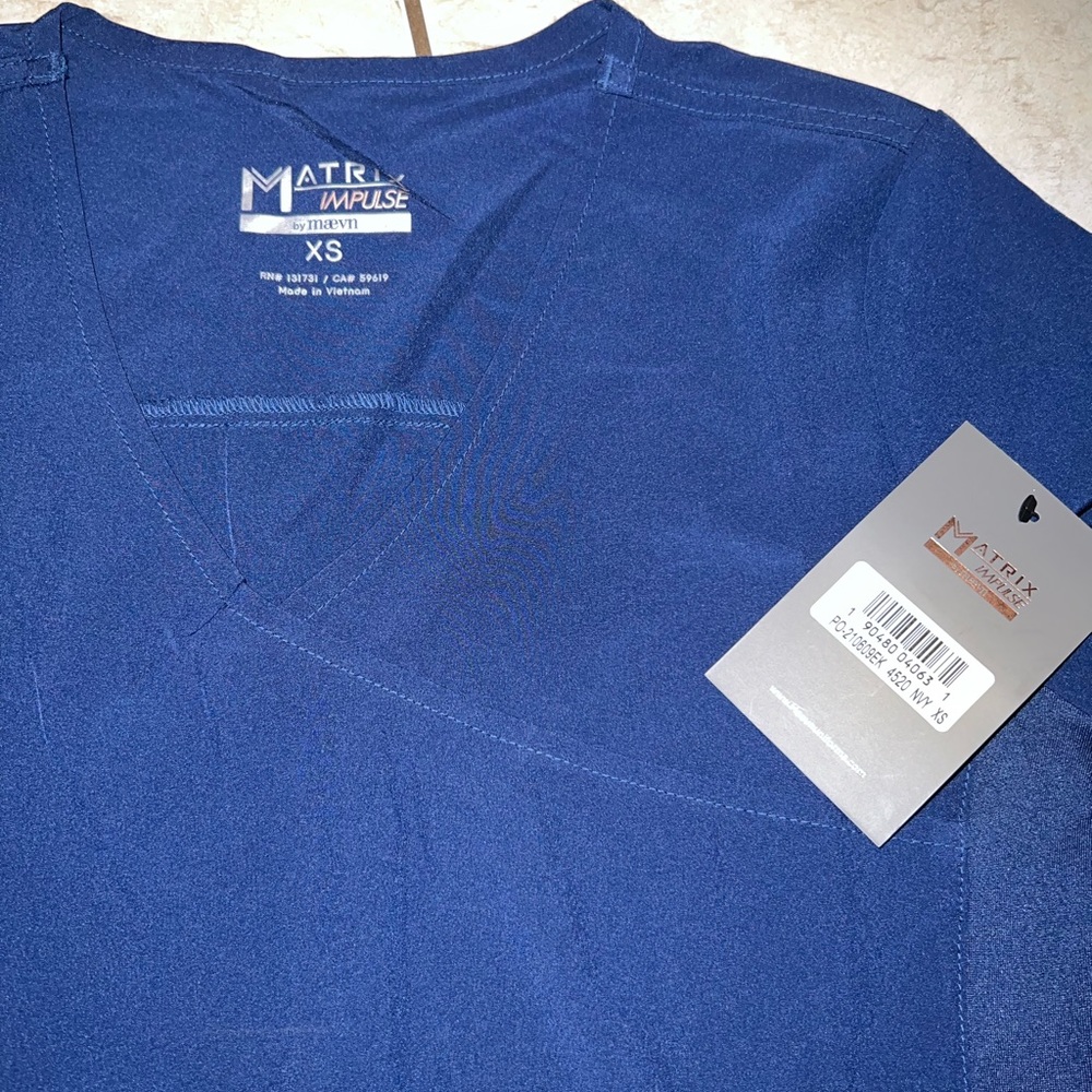 matrix maevn scrub top
